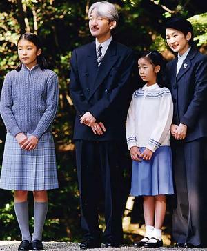 �H�{����