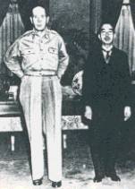 ���a�V�c�ƃ}�b�J�[�T�[�̗L���ȃc�[�V���b�g