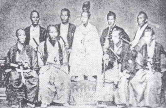 ���ʓ����̏��N���s�����V�c